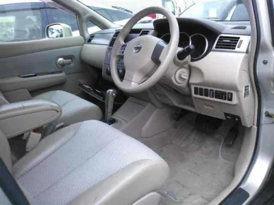 NISSAN TIIDA