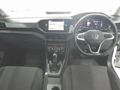 VOLKSWAGEN T-CROSS