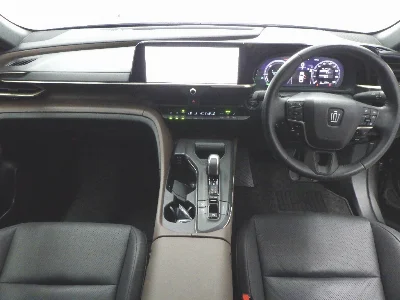 TOYOTA CROWN CROSSOVER