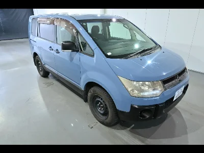 MITSUBISHI DELICA D5