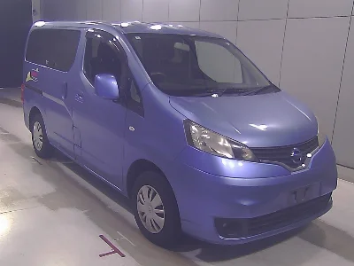 NISSAN NV200