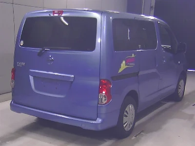 NISSAN NV200