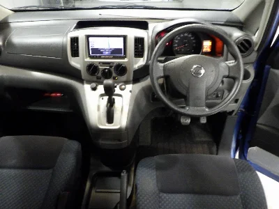 NISSAN NV200