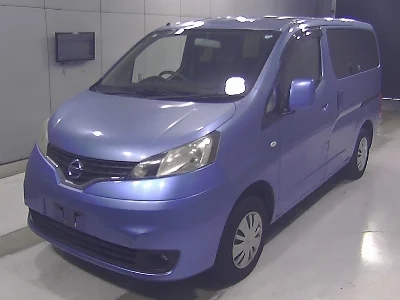 NISSAN NV200