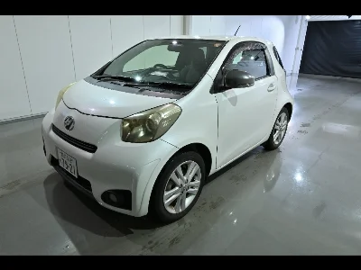 TOYOTA IQ