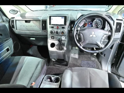 MITSUBISHI DELICA D5
