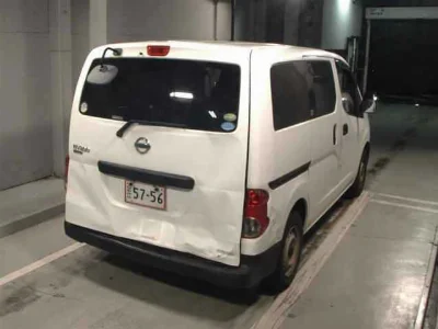 NISSAN NV200