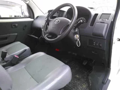 TOYOTA LITE ACE VAN
