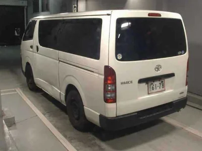 TOYOTA HIACE VAN