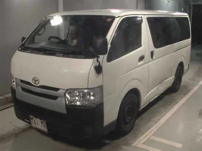 TOYOTA HIACE VAN