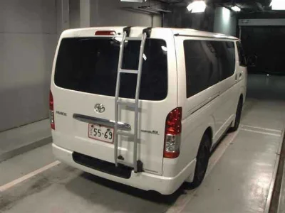 TOYOTA HIACE VAN