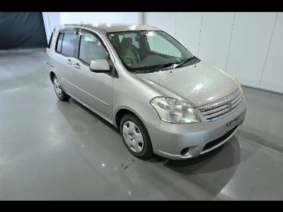 TOYOTA RAUM