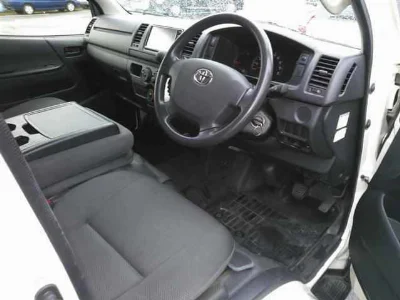 TOYOTA REGIUS VAN