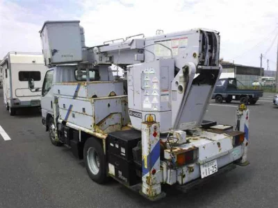 MITSUBISHI CANTER