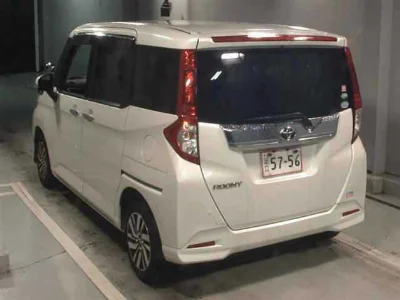 TOYOTA ROOMY