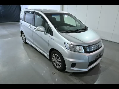 HONDA FREED SPIKE