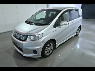HONDA FREED SPIKE