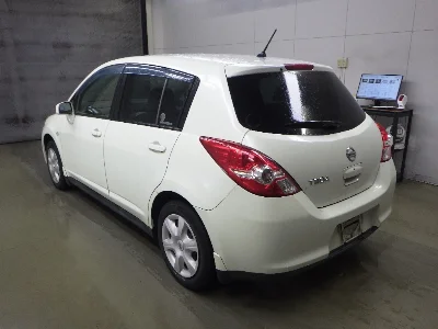 NISSAN TIIDA