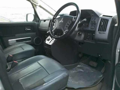 MITSUBISHI DELICA D5