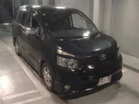 Цена авто Toyota Voxy с аукционов Японии, номер кузова ZRR75W, пробег 256 000, оценка 2