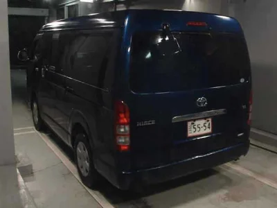 TOYOTA HIACE