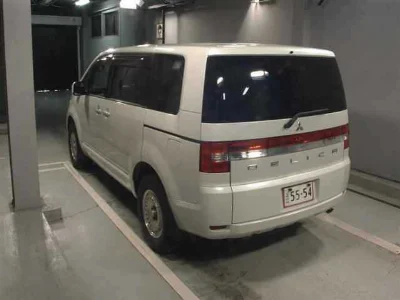 MITSUBISHI DELICA D5