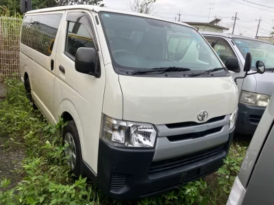 TOYOTA REGIUS VAN