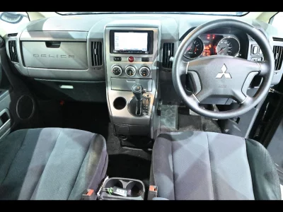 MITSUBISHI DELICA D5