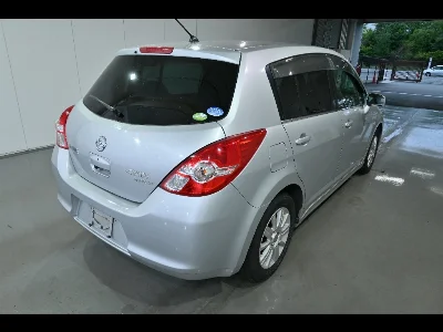 NISSAN TIIDA