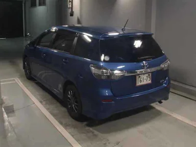 TOYOTA WISH