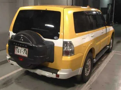 MITSUBISHI PAJERO