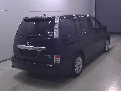 TOYOTA ISIS