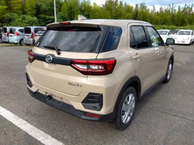 DAIHATSU ROCKY