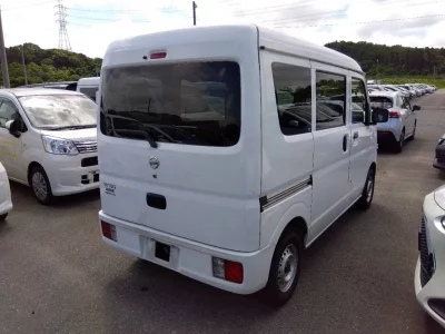 NISSAN CLIPPER VAN