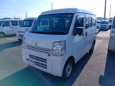 NISSAN CLIPPER VAN