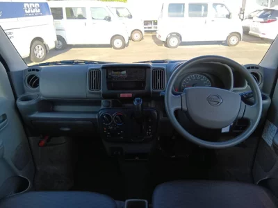 NISSAN CLIPPER VAN