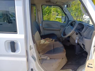 NISSAN CLIPPER VAN