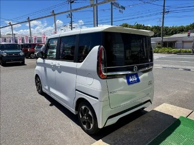 NISSAN ROOX
