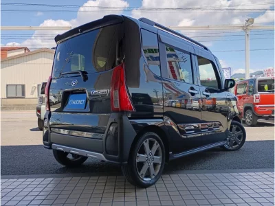 DAIHATSU TANTO FUN CROSS