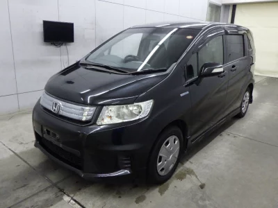 HONDA FREED SPIKE