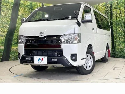TOYOTA HIACE VAN