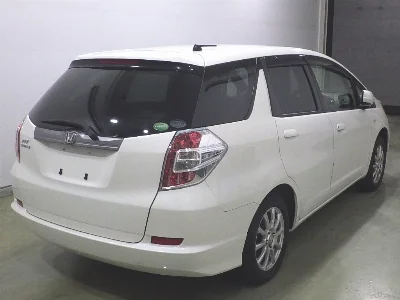 HONDA FIT SHUTTLE