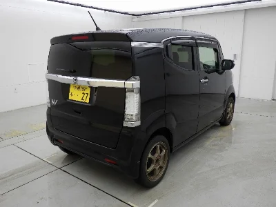 HONDA N-BOX SLASH
