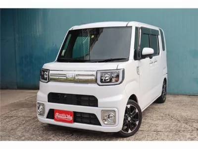 DAIHATSU WAKE