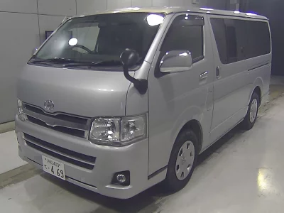 TOYOTA HIACE VAN