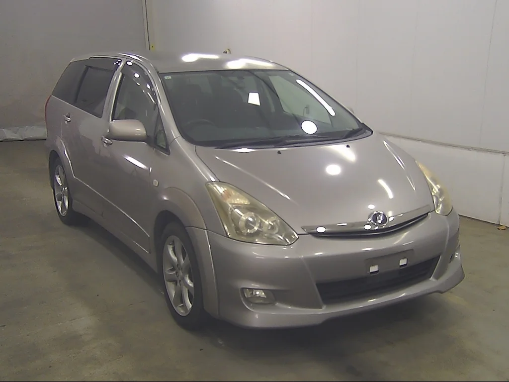 Toyota Wish  с аукциона в Японии