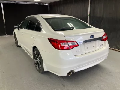 SUBARU LEGACY B4