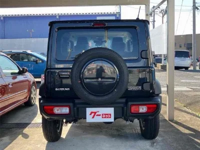 SUZUKI JIMNY NOMADE