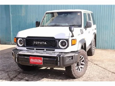 TOYOTA LAND CRUISER