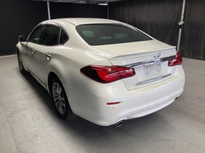 NISSAN FUGA